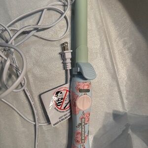 Beachwaver floral limited edition